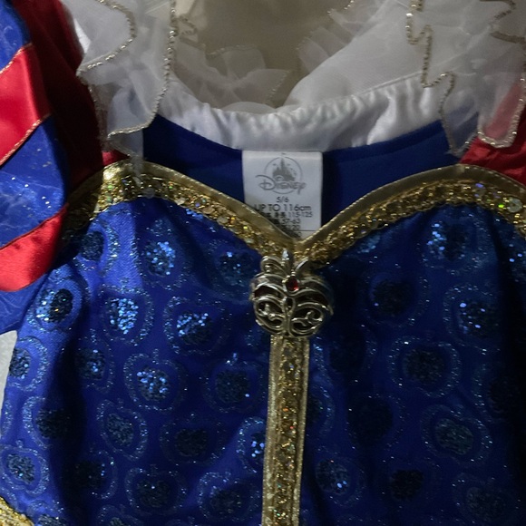 Disney Snow White Costume - Picture 3 of 5